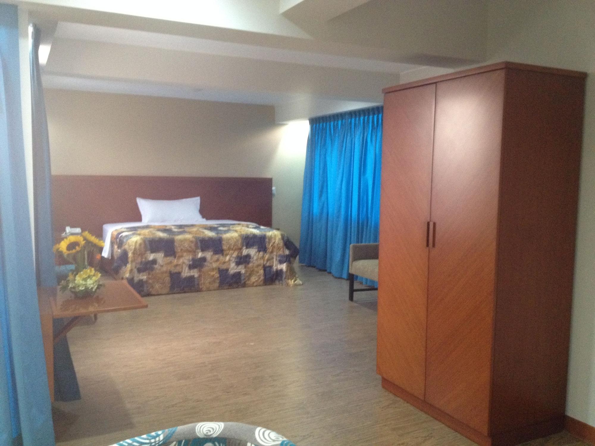 Hotel Esencia Suites Lima Buitenkant foto