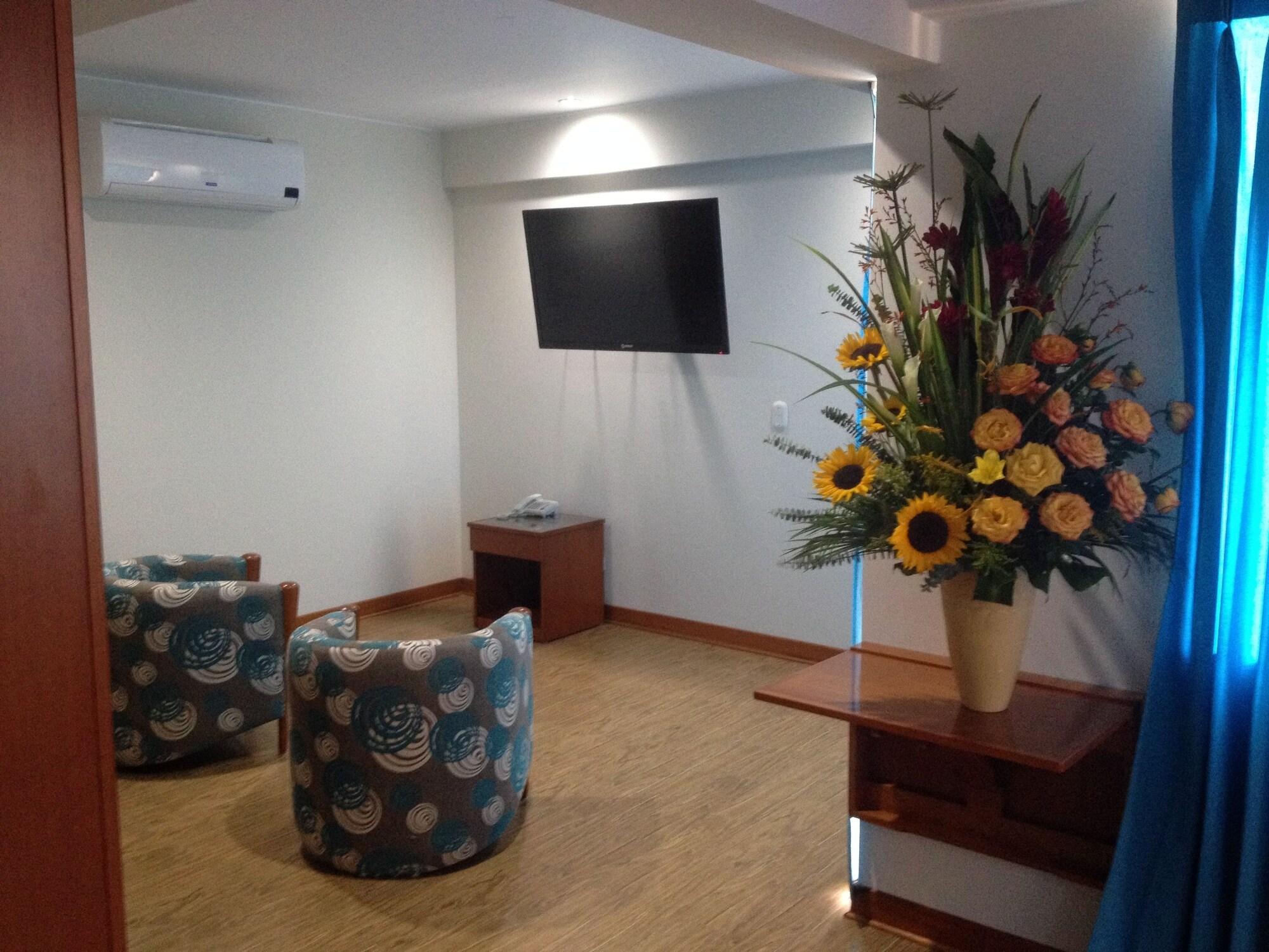 Hotel Esencia Suites Lima Buitenkant foto